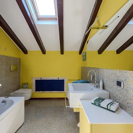 아파트 239sqm In Centro Near Duomo With Garage And 12 Seats *