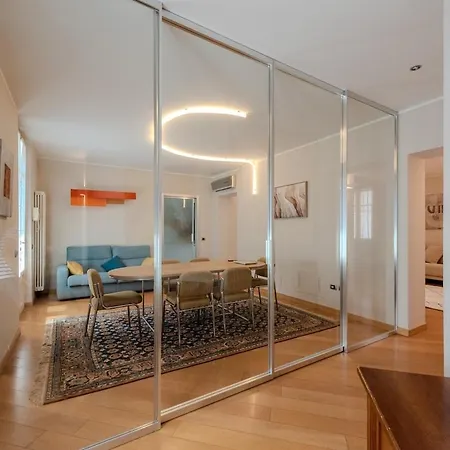 아파트 239sqm In Centro Near Duomo With Garage And 12 Seats *