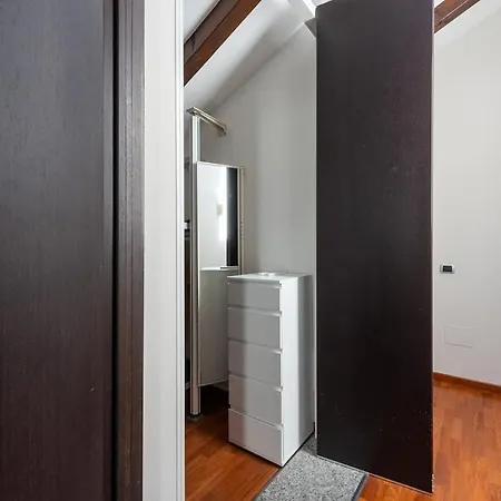 아파트 239sqm In Centro Near Duomo With Garage And 12 Seats 코모