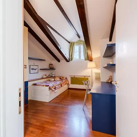 아파트 239sqm In Centro Near Duomo With Garage And 12 Seats