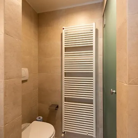 239sqm In Centro Near Duomo With Garage And 12 Seats *